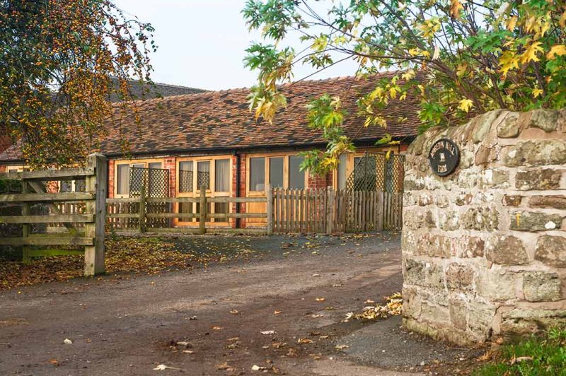 Cart Shed & Paddock Cottage – Moreton Hall Farm